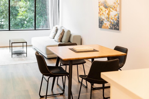 Waterfront Melbourne Apartments image 4
